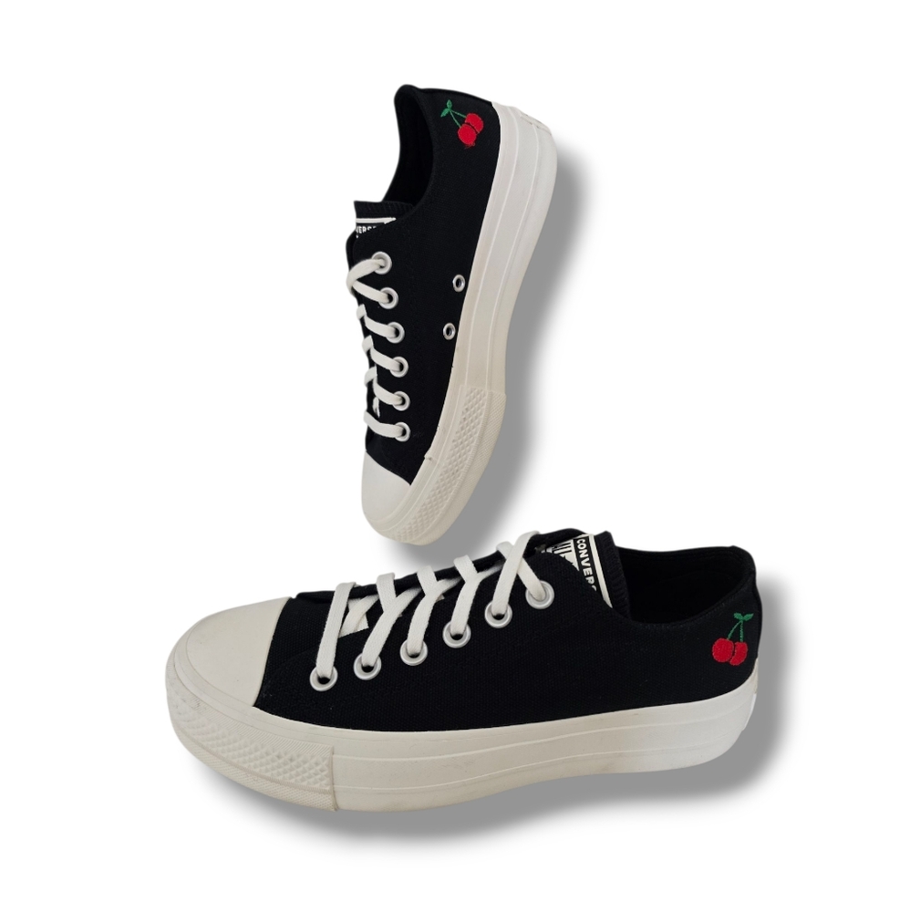 New 🌹CONVERSE Women's Chuck Taylor All-Star Lift Platform Cherries Sneakers - Picture 11 of 16